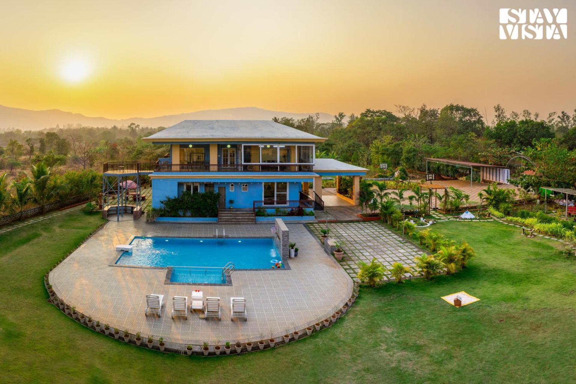 Stayvista'S Hillside Meadows - Mountainside Retreat With Farm View, Pool & Deck, Lawn & Gazebo Chinchavli Exteriör bild