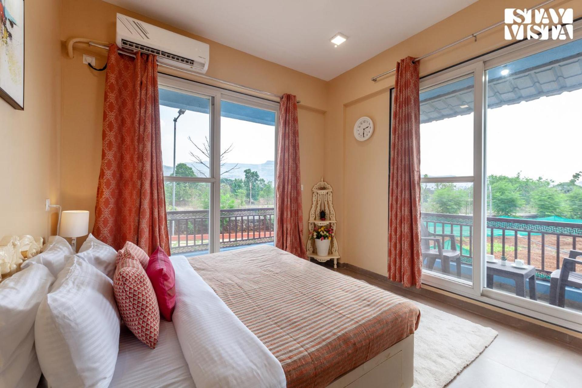 Stayvista'S Hillside Meadows - Mountainside Retreat With Farm View, Pool & Deck, Lawn & Gazebo Chinchavli Exteriör bild