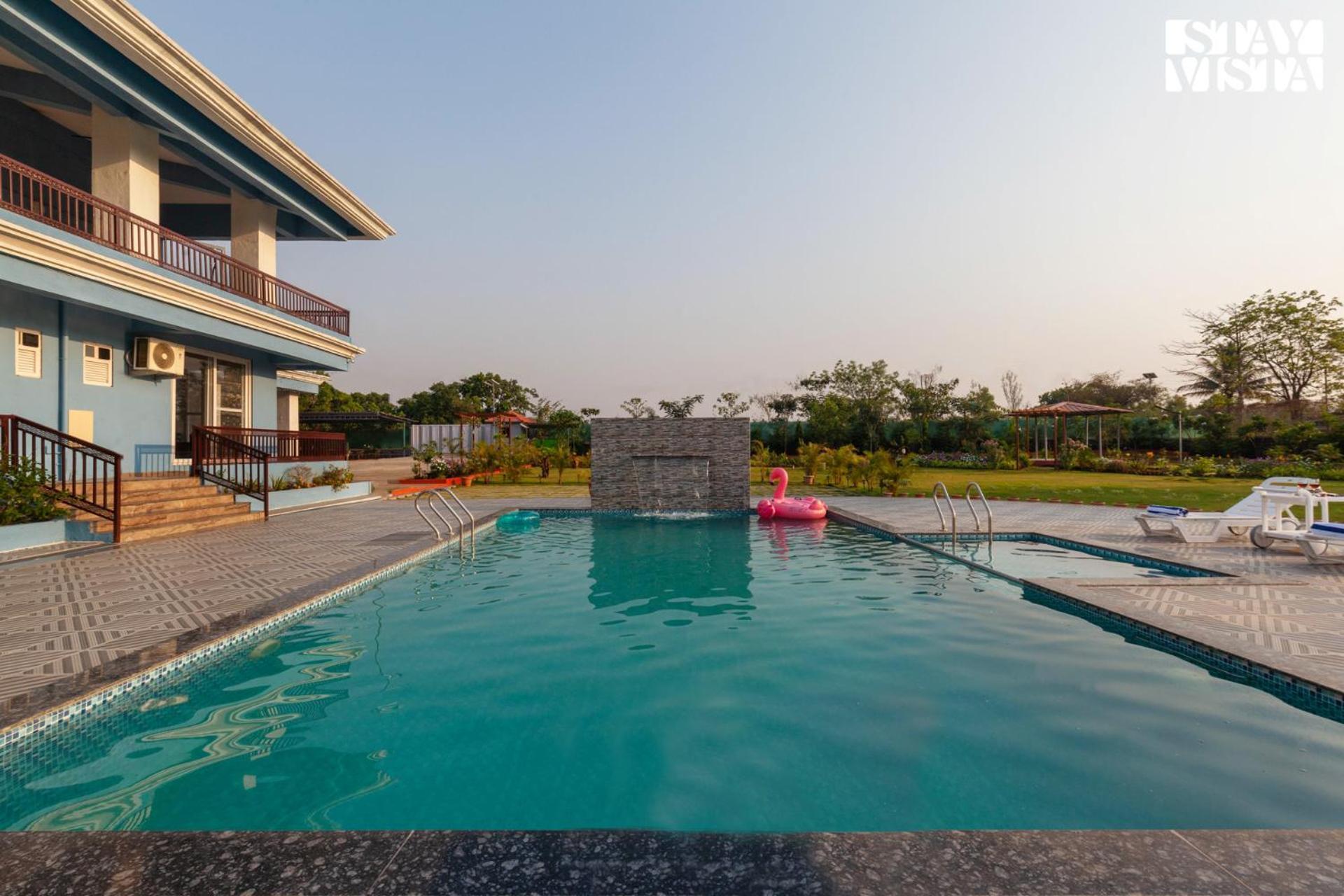 Stayvista'S Hillside Meadows - Mountainside Retreat With Farm View, Pool & Deck, Lawn & Gazebo Chinchavli Exteriör bild